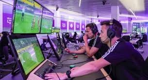 那不勒斯官方：安古伊萨右腿比目鱼肌牵引性损伤，已开始康复